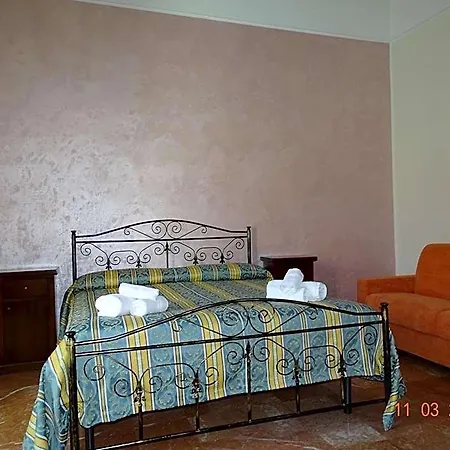 New Antico Palazzo Alojamento de Acomodação e Pequeno-almoço 3*