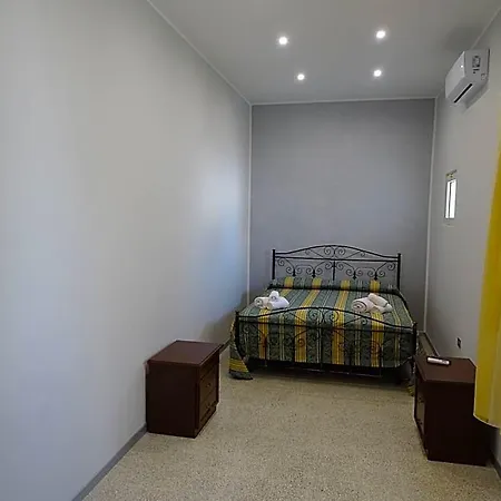 New Antico Palazzo فندق مبيت وإفطار بارابيتا