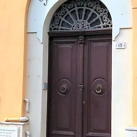 Alojamento de Acomodação e Pequeno-almoço New Antico Palazzo Parabita